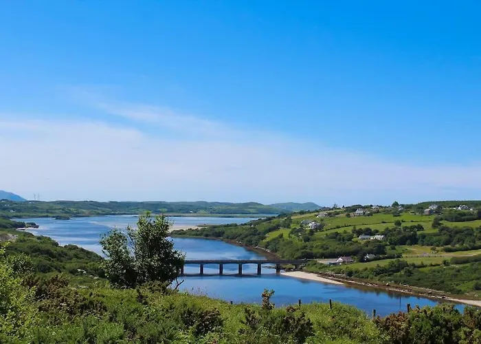 Gweebarra River Views 펜션 Doochary
